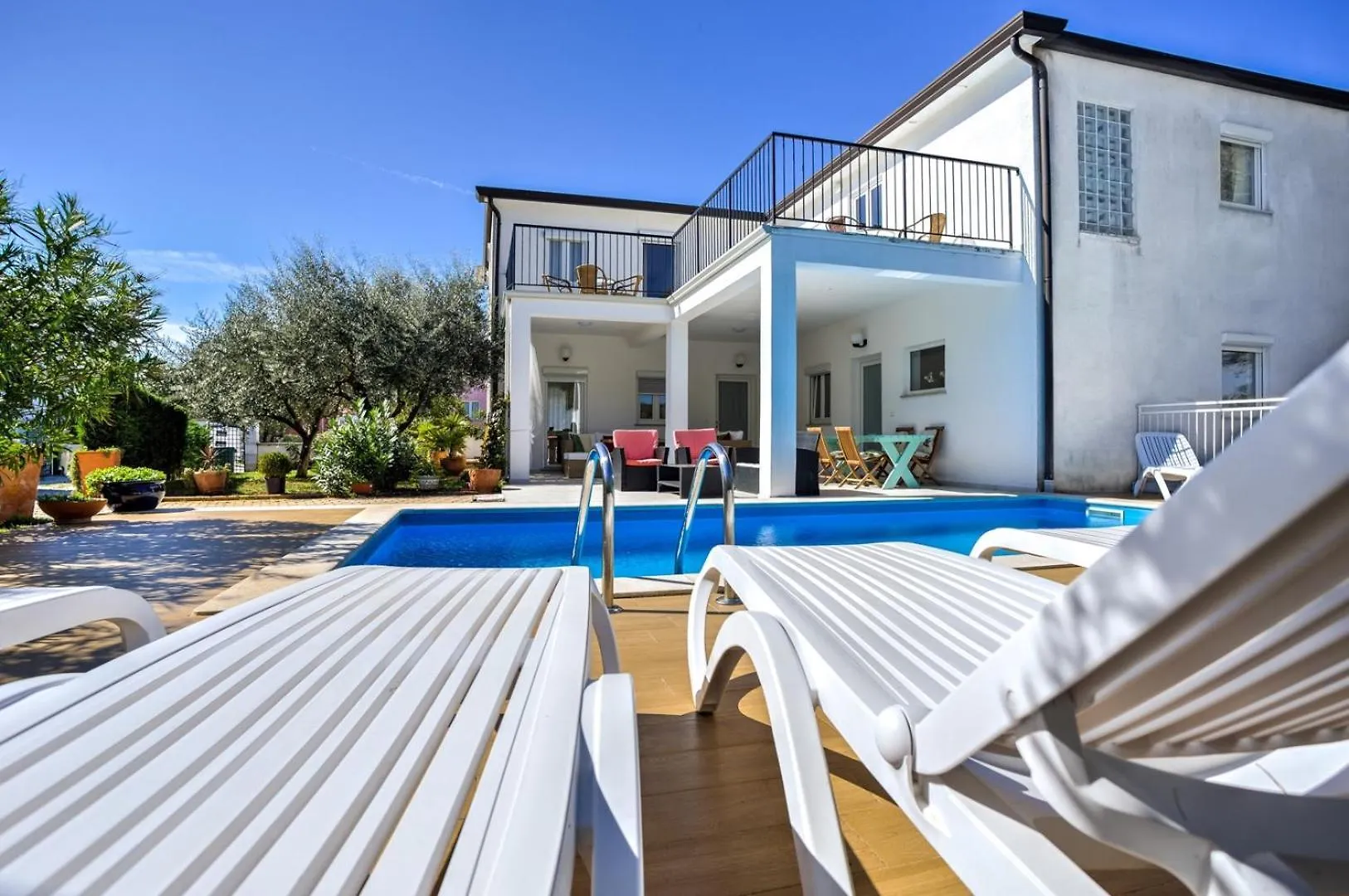 Apartments Siparis With Pool Zambratija  Croatia